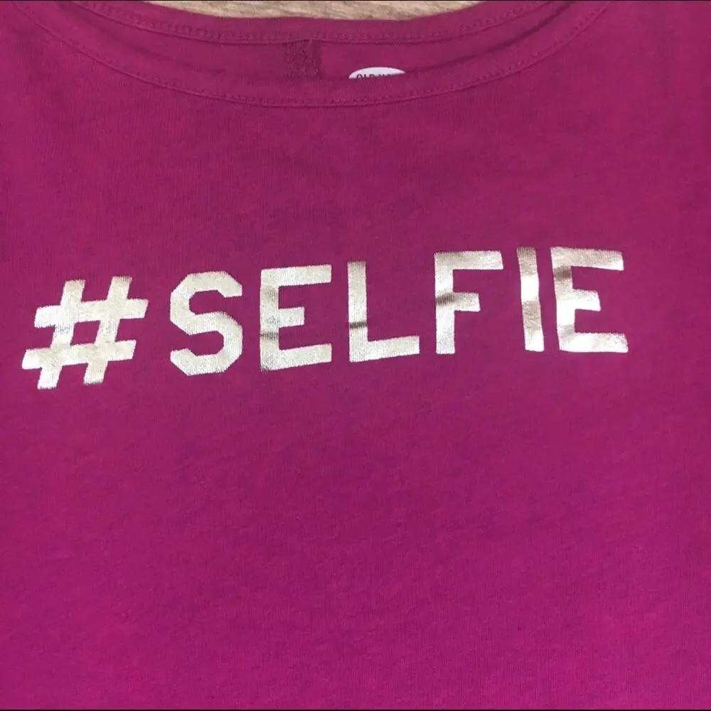 Old Navy Girls Top Size XS 5‎ Drop Shoulder Fuchsia Hashtag Selfie NEW